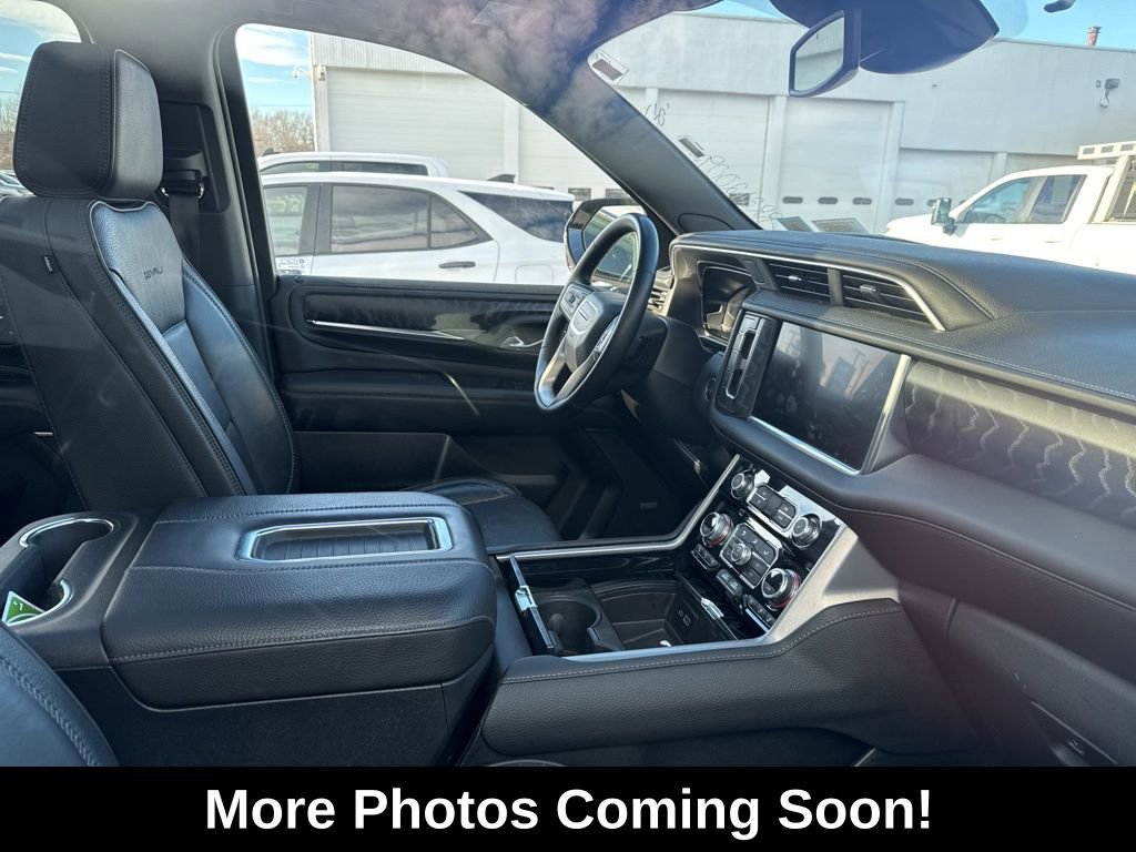 Used 2024 GMC Yukon XL Denali image 2