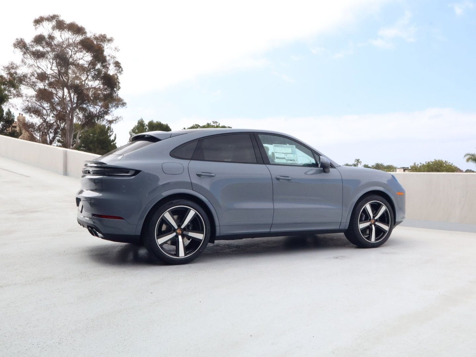 New 2026 Porsche Cayenne Coupe AWD/4WD image 8