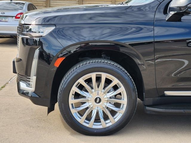 Used 2024 Cadillac Escalade ESV Premium Luxury w/ Performance Package image 16