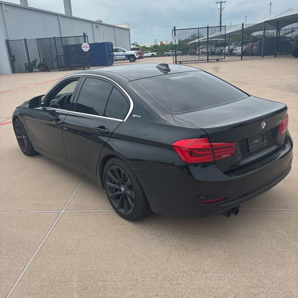 Used 2018 BMW 330e w/ Convenience Package image 2