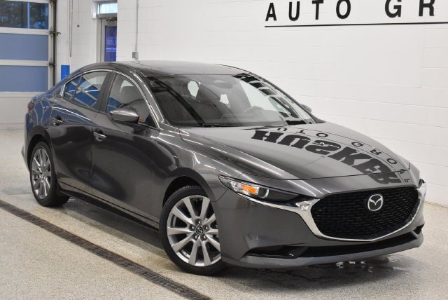 Used 2025 MAZDA MAZDA3 s FWD image 1