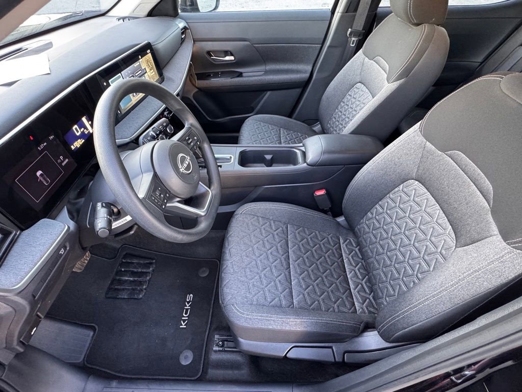 Certified 2025 Nissan Kicks SV image 11