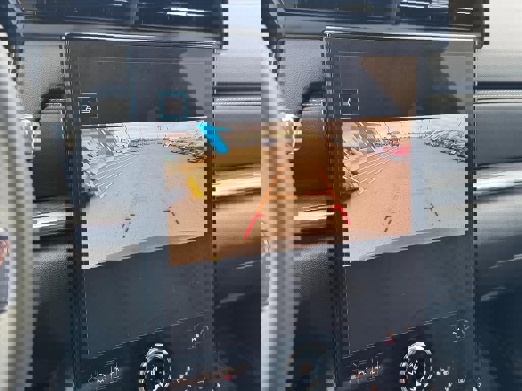 Used 2025 GMC Terrain Elevation image 16