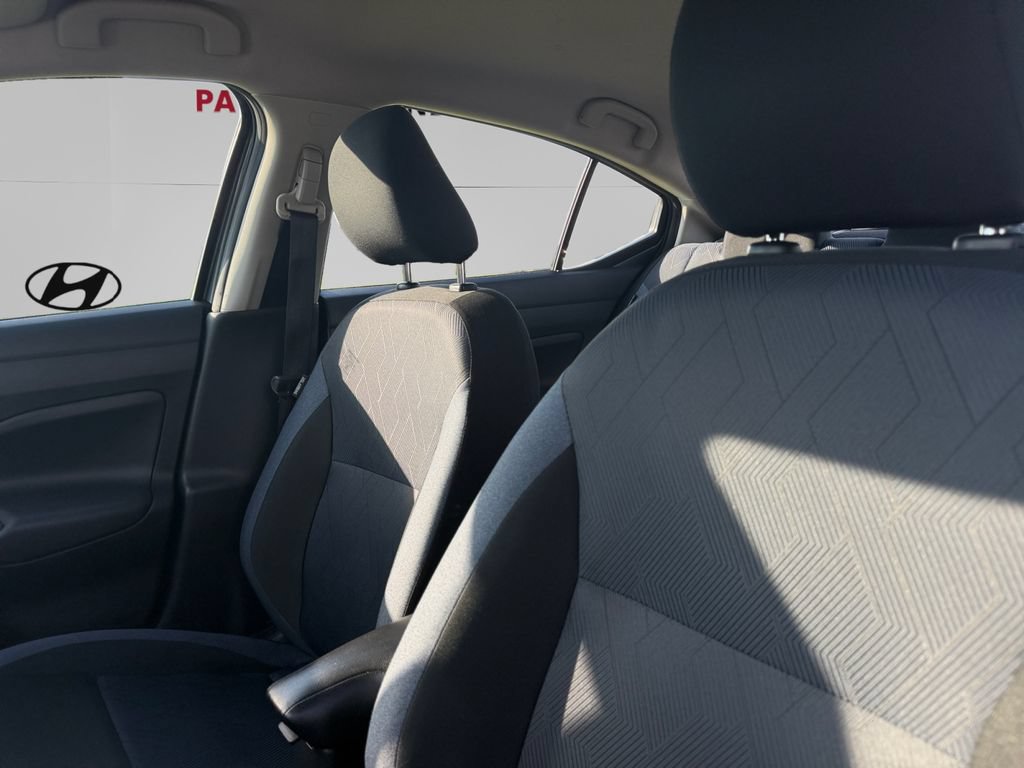 Used 2025 Nissan Versa SV FWD image 9