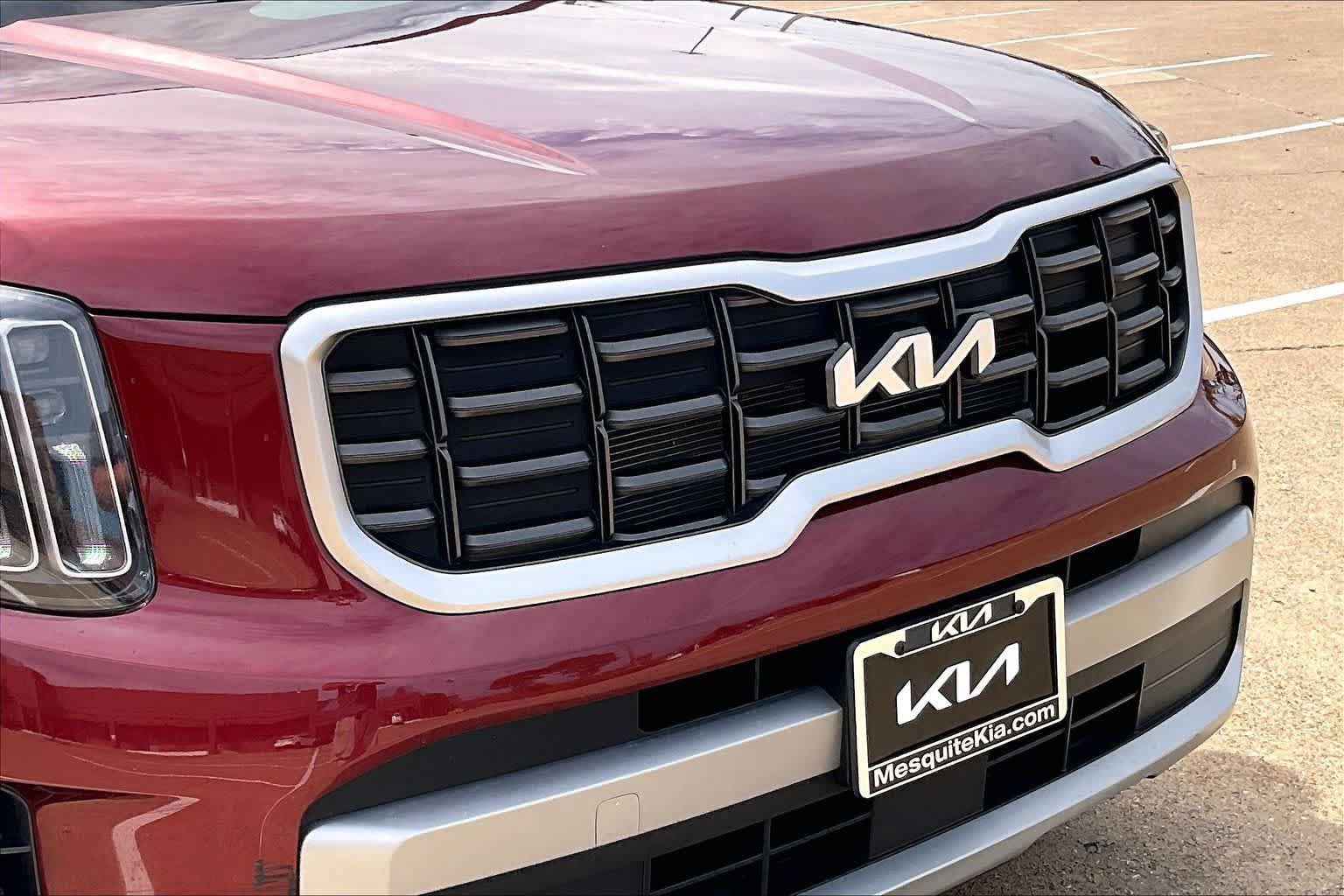 Certified 2023 Kia Telluride S w/ S Sunroof Package AWD/4WD image 32