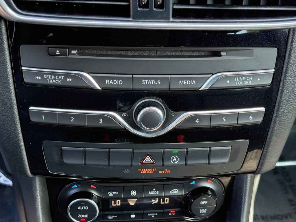 Used 2018 INFINITI QX30 FWD image 27