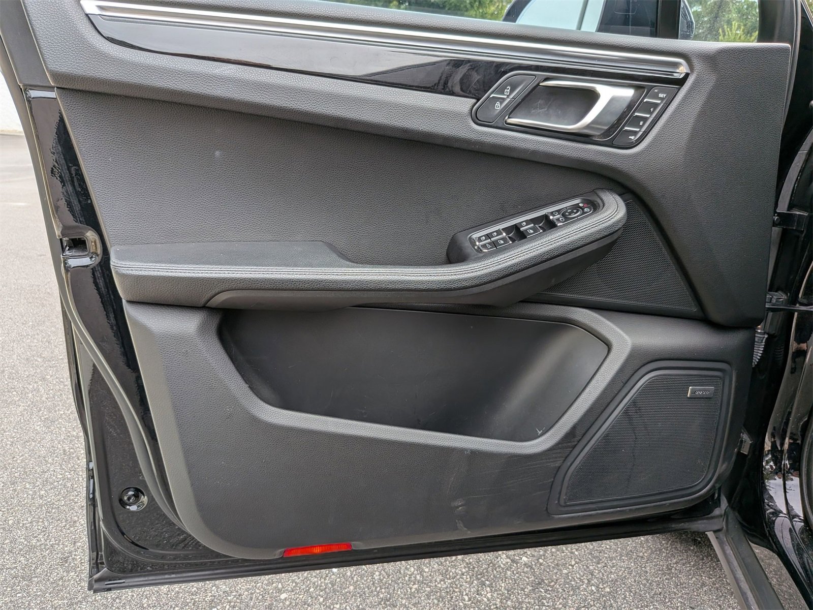 Used 2021 Porsche Macan image 12