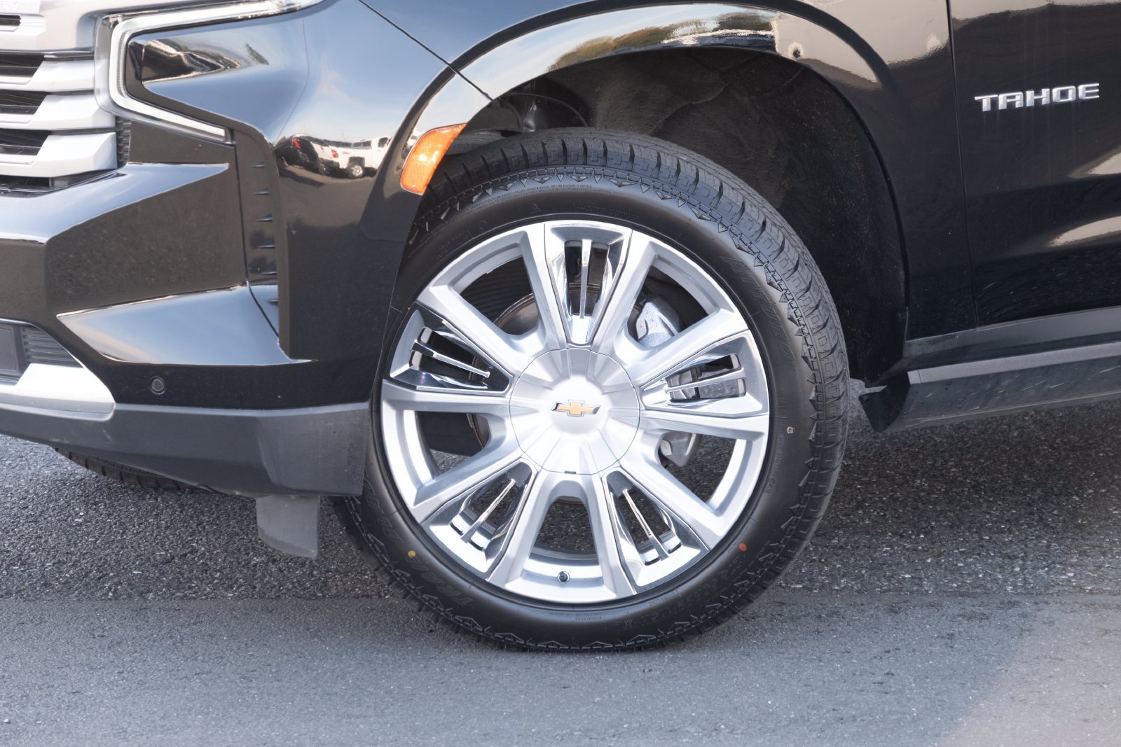 Used 2021 Chevrolet Tahoe High Country AWD/4WD image 24