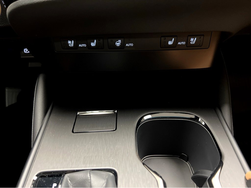 New 2025 Lexus ES 350 w/ Premium Package image 17