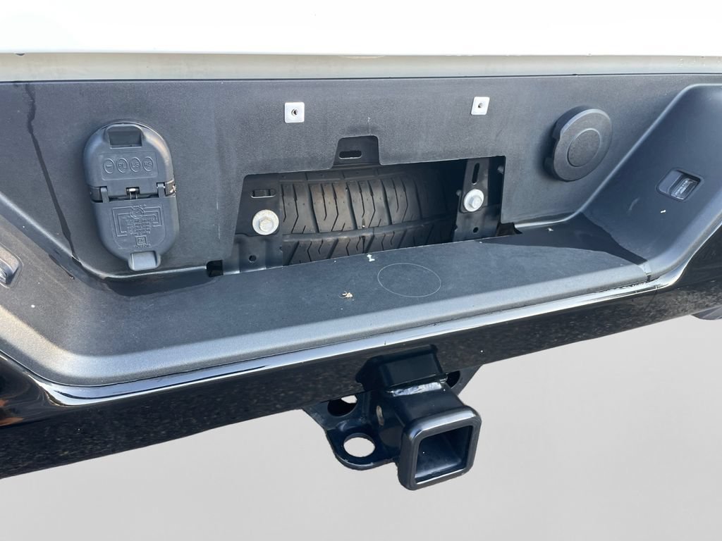 Used 2025 Chevrolet Silverado 1500 Custom Trail Boss w/ LPO, Dark Essentials Package AWD/4WD image 32