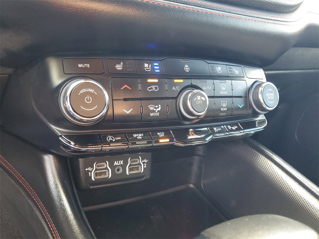 Used 2023 Dodge Durango GT image 25