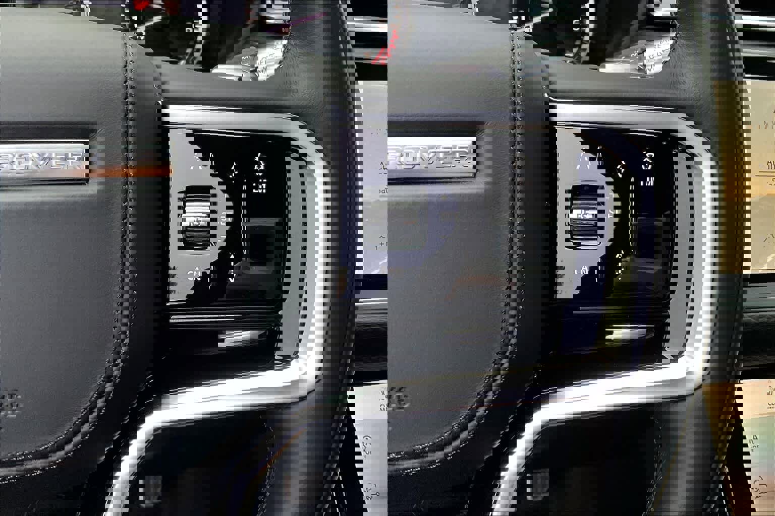 Used 2023 Land Rover Range Rover Velar R-Dynamic S image 23