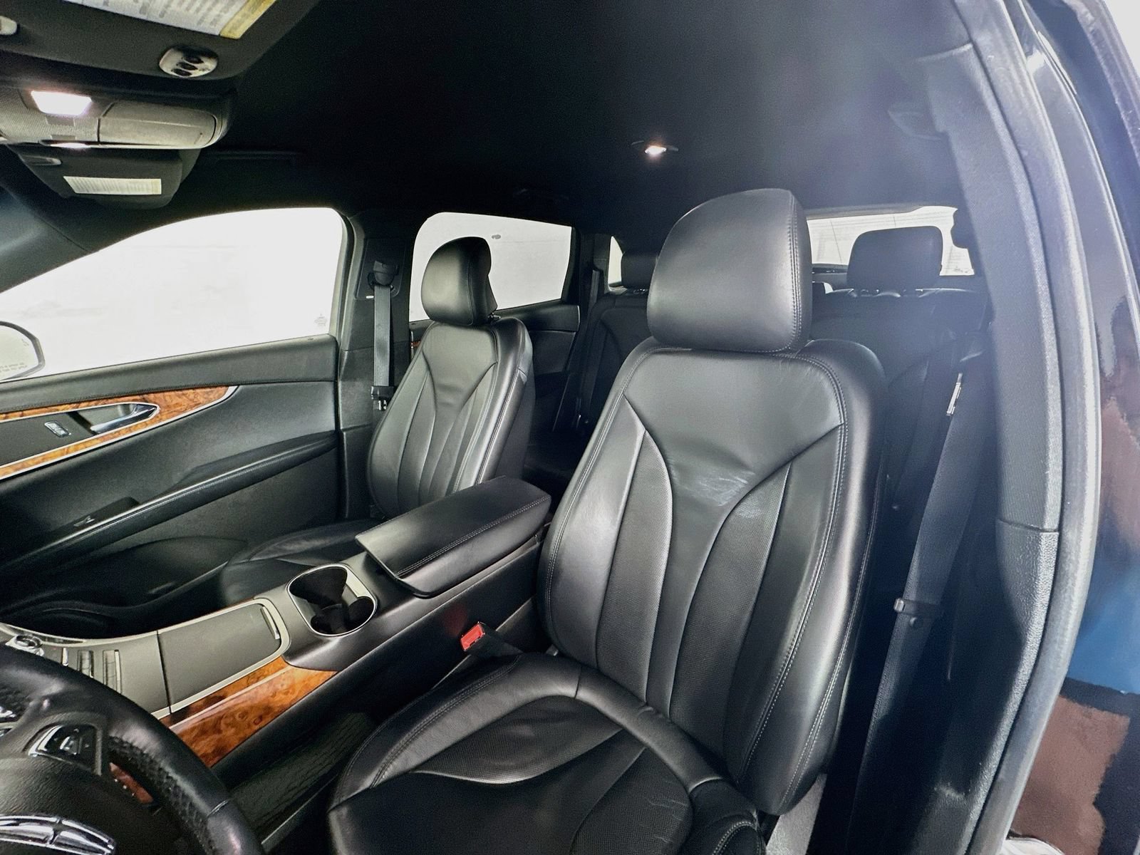 Used 2017 Lincoln MKX Select w/ Select Plus Package FWD image 22
