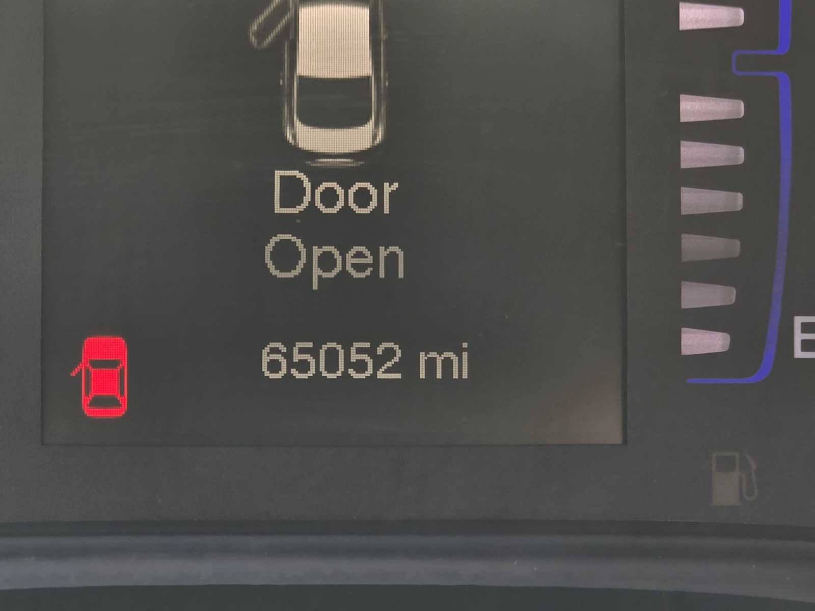 Used 2016 Chrysler 200 S image 35