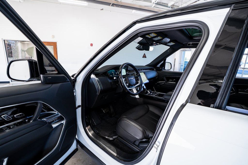 Used 2023 Land Rover Range Rover SE image 34