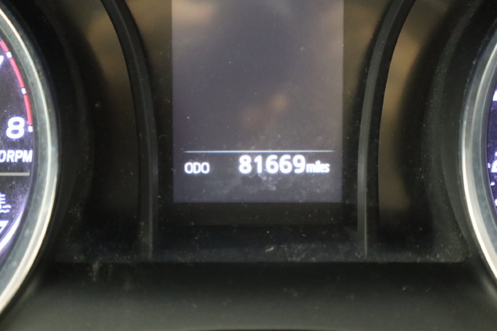 Used 2019 Toyota Camry LE FWD image 33