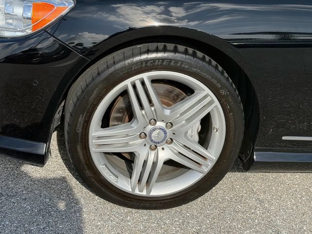 Used 2013 Mercedes-Benz CL 550 4MATIC image 4