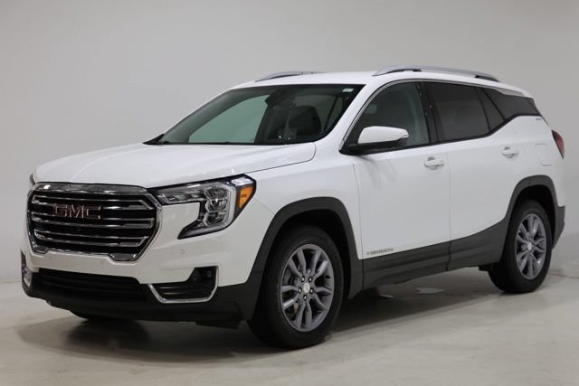 Used 2023 GMC Terrain SLT w/ Tech Package AWD/4WD image 3