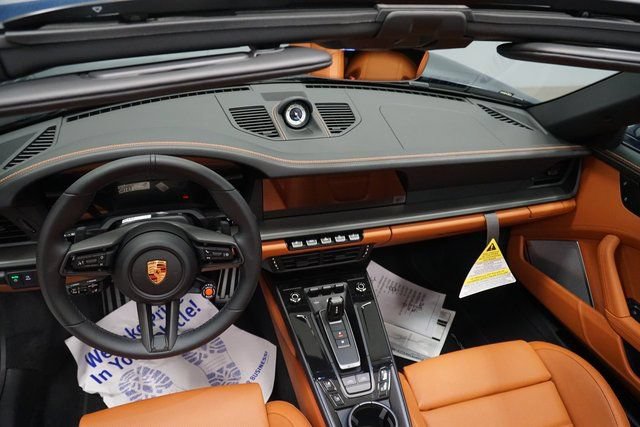 Certified 2026 Porsche 911 Targa 4 GTS AWD/4WD image 17