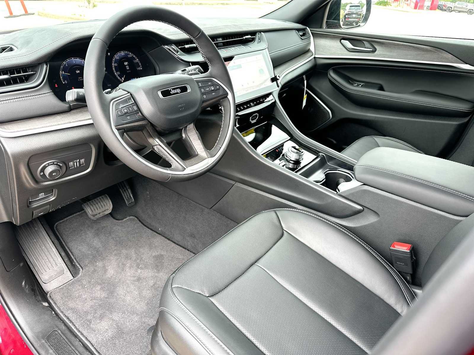 New 2026 Jeep Grand Cherokee L Limited AWD/4WD image 18