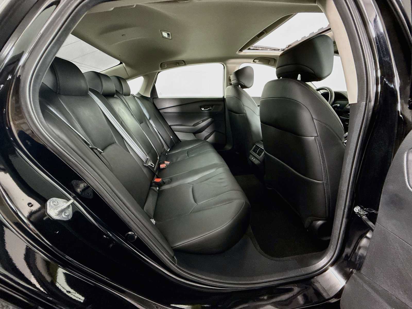 Used 2023 Honda Accord EX-L image 24