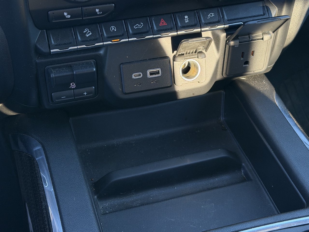 Used 2021 Chevrolet Silverado 1500 LT Trail Boss w/ Convenience Package II AWD/4WD image 19