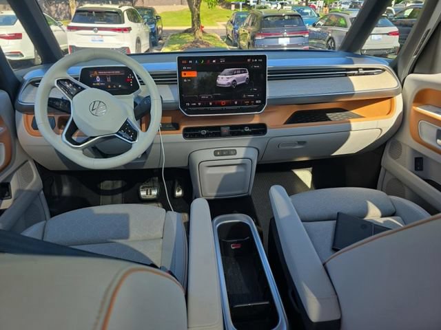 Used 2025 Volkswagen ID. Buzz 1st Edition AWD/4WD image 9