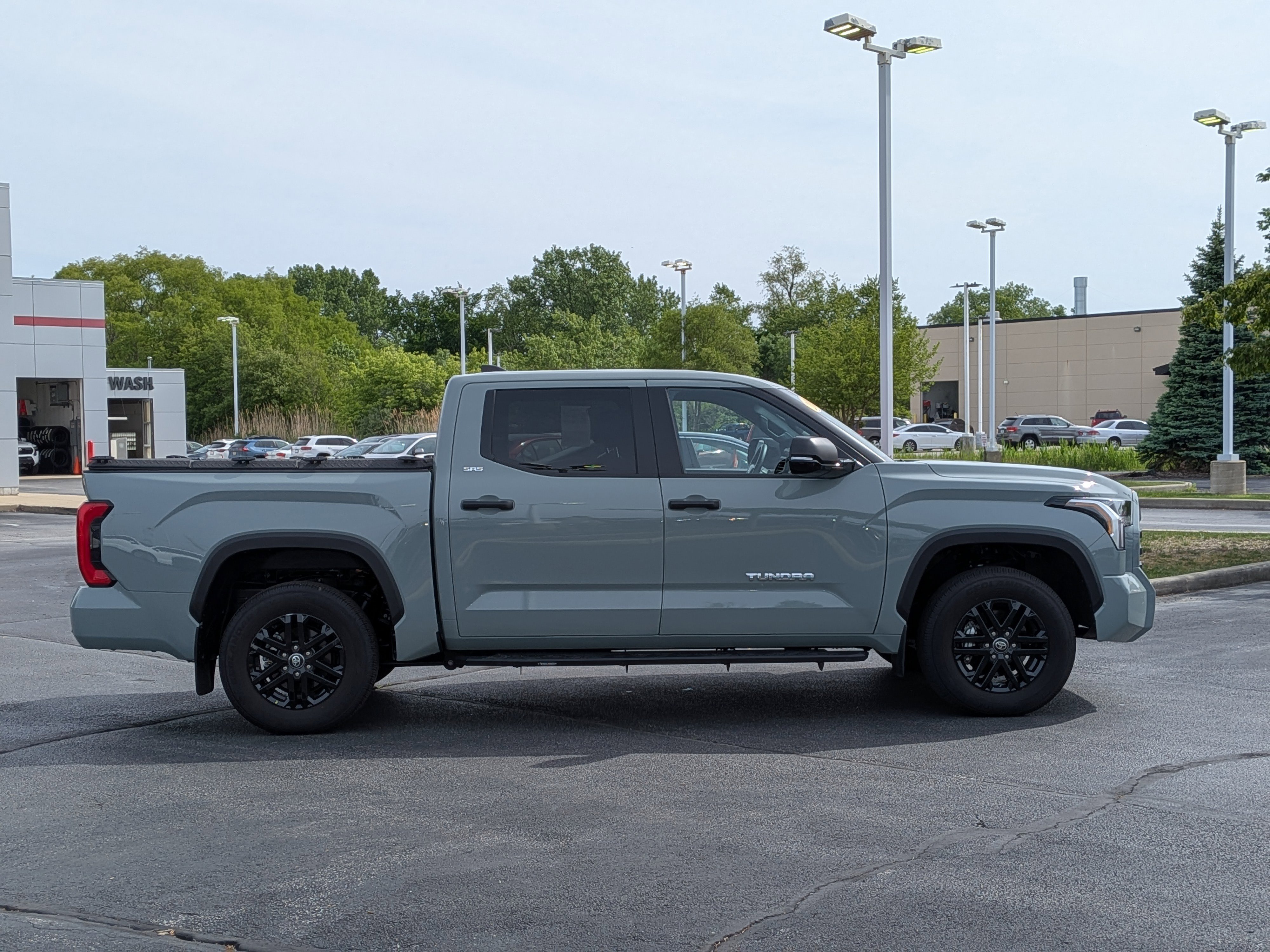 Used 2026 Toyota Tundra SR5 w/ SR5 Convenience Package AWD/4WD image 9