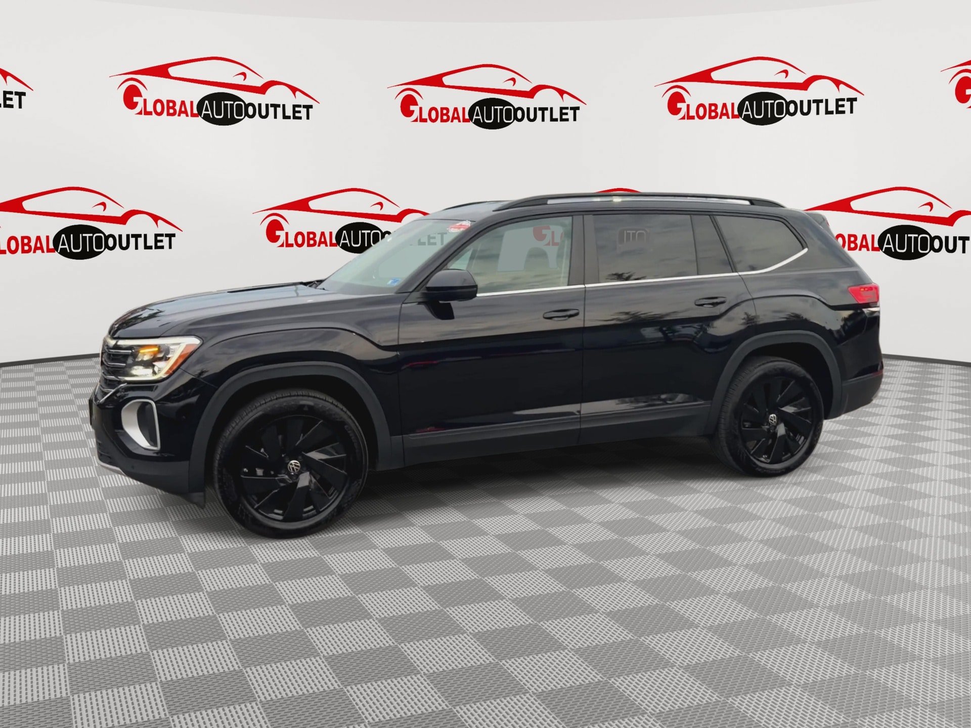 Used 2024 Volkswagen Atlas SE w/ Black Wheel Package AWD/4WD image 5