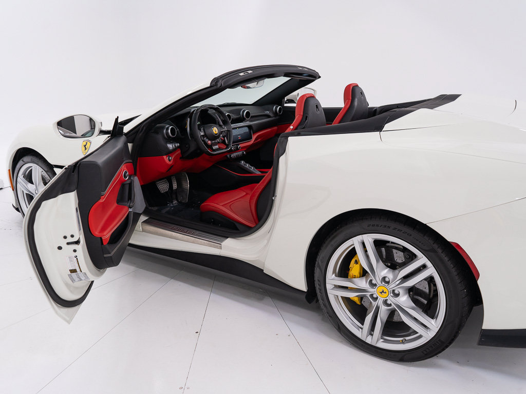 Used 2020 Ferrari Portofino RWD image 17