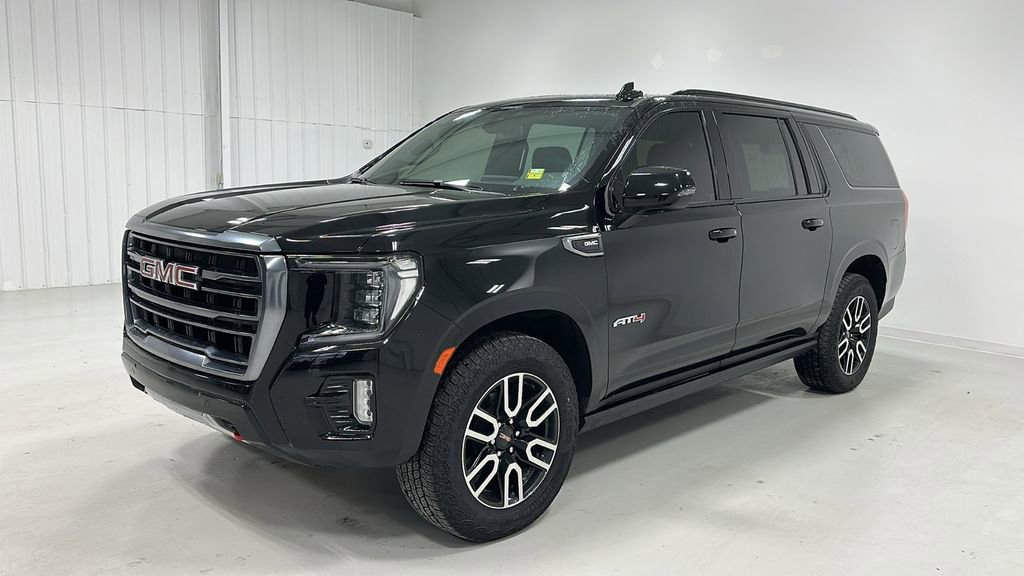 Used 2022 GMC Yukon XL AT4 image 1