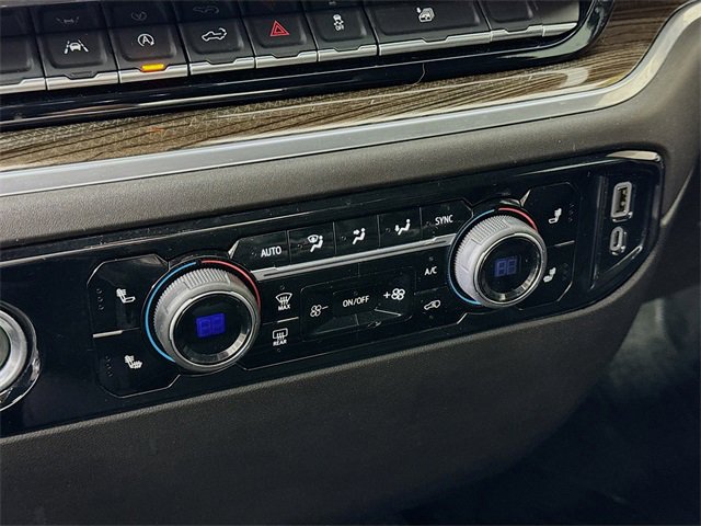 Used 2023 Chevrolet Silverado 1500 RST w/ Redline Edition image 17