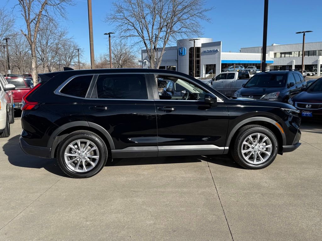 Used 2023 Honda CR-V EX image 3
