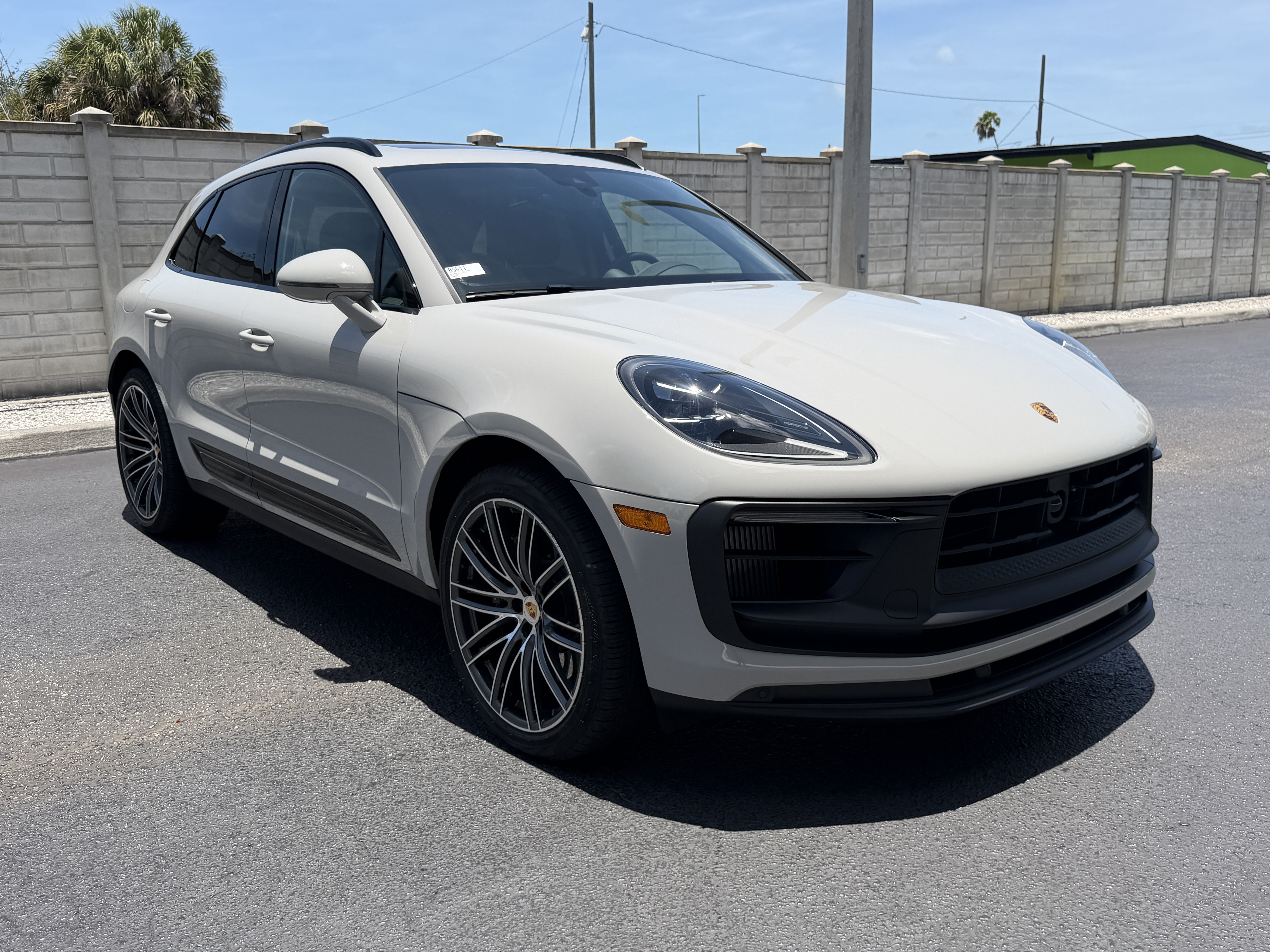 Certified 2025 Porsche Macan GTS AWD/4WD image 7