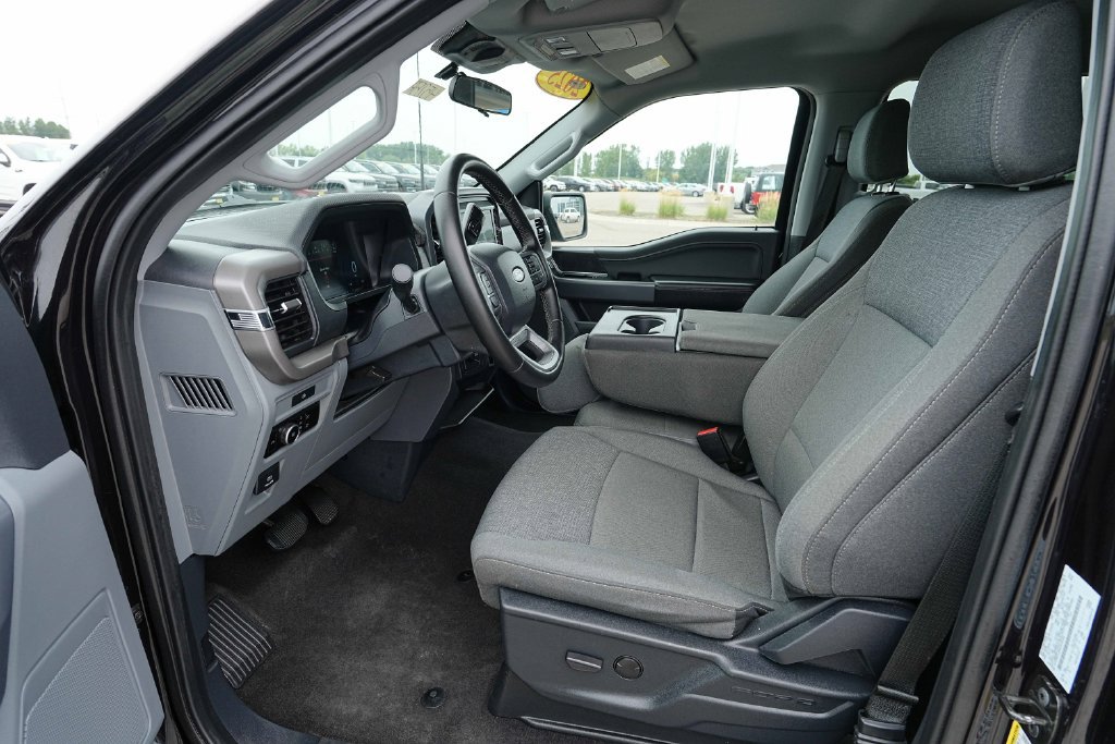 Used 2025 Ford F150 XLT w/ Equipment Group 301A Standard AWD/4WD image 17