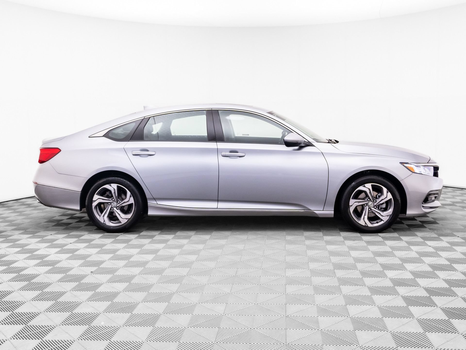 Used 2020 Honda Accord EX-L image 6