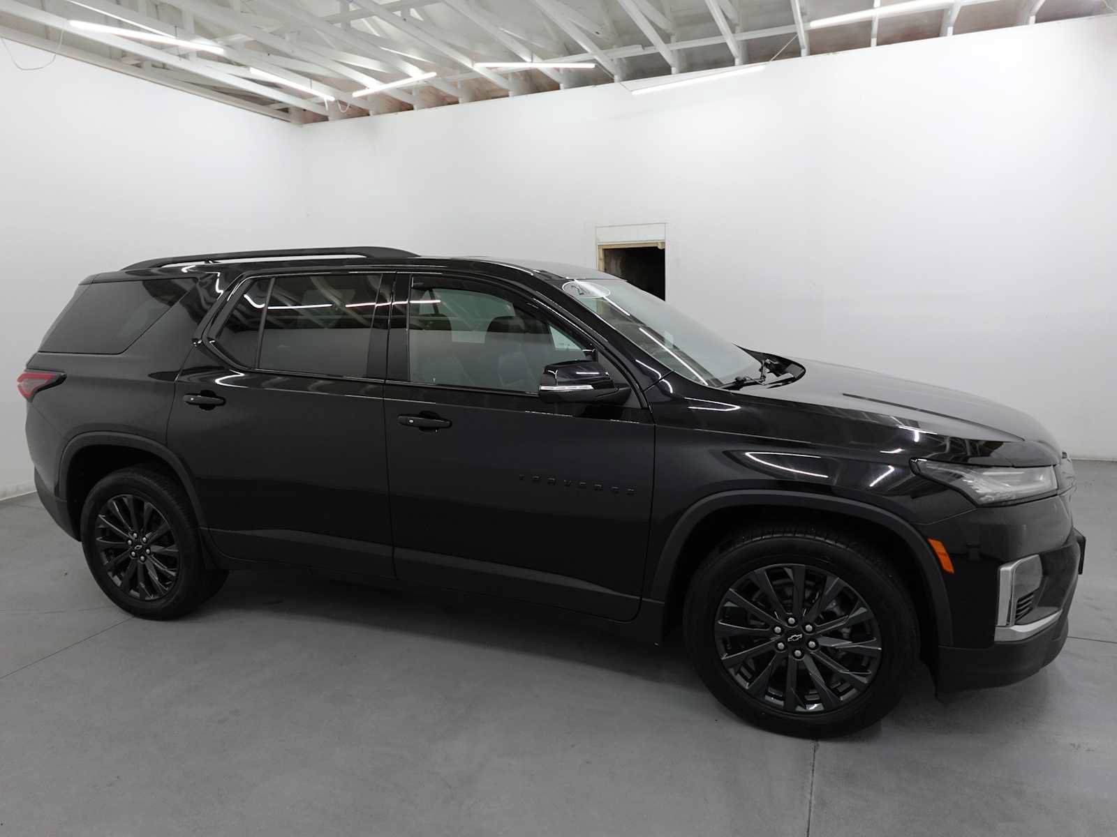 Used 2023 Chevrolet Traverse RS AWD/4WD image 4