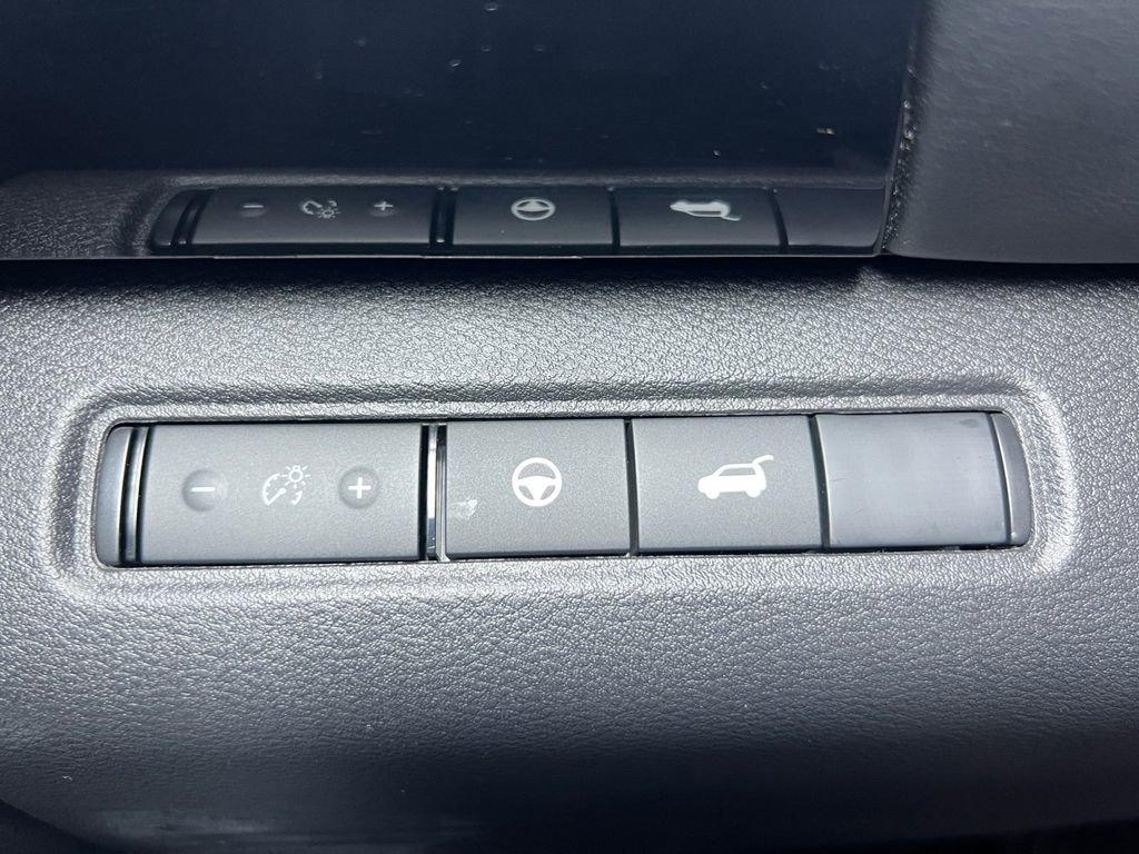 New 2026 Nissan Pathfinder SV image 25