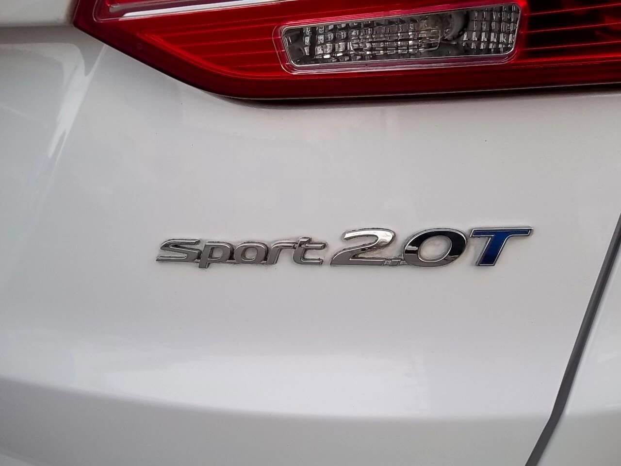 Used 2013 Hyundai Santa Fe Sport 2.0T FWD image 19