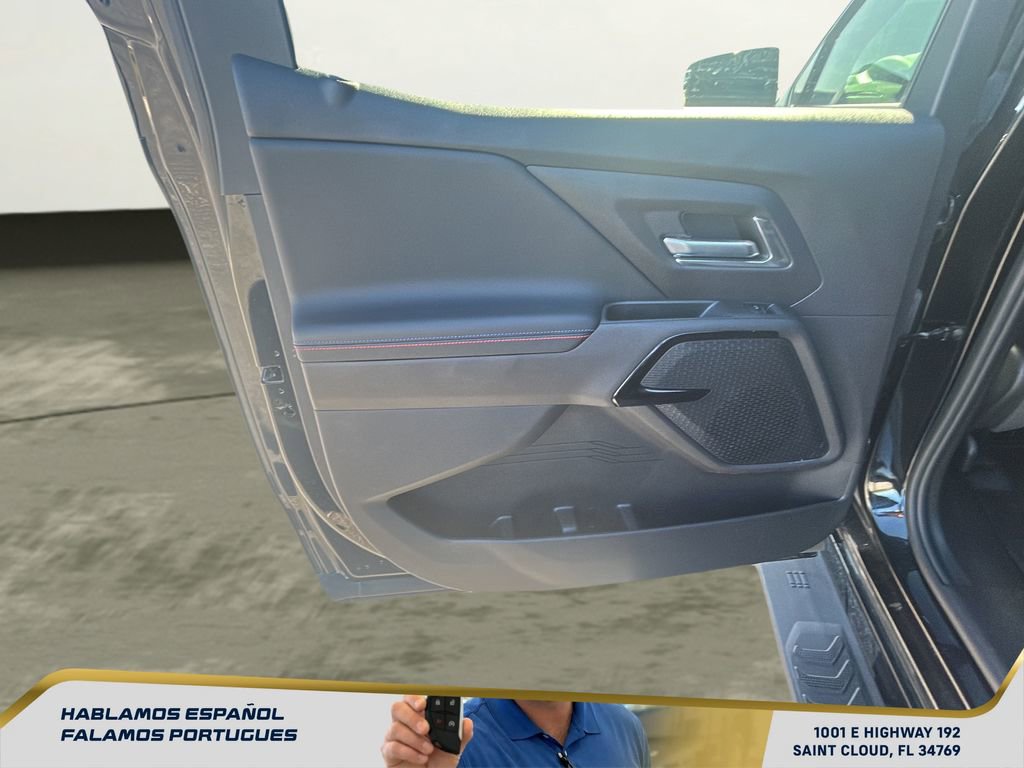 Certified 2025 Chevrolet Silverado EV RST AWD/4WD image 25