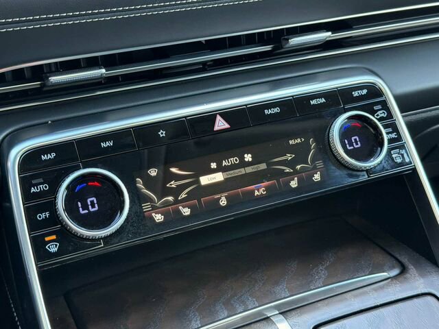 Used 2023 Genesis GV80 2.5T w/ Prestige 20" Package image 26