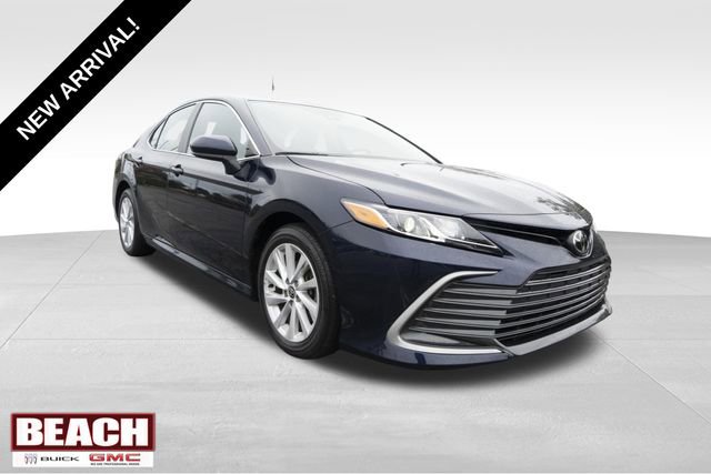 Used 2022 Toyota Camry LE