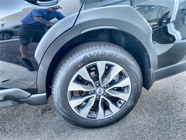 New 2025 Subaru Outback Touring w/ Popular Package #2 image 8