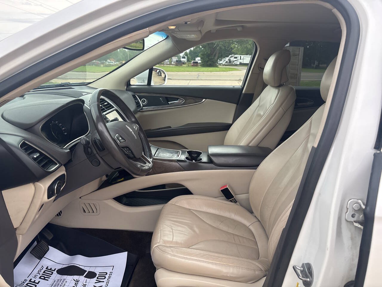 Used 2016 Lincoln MKX Select FWD image 13