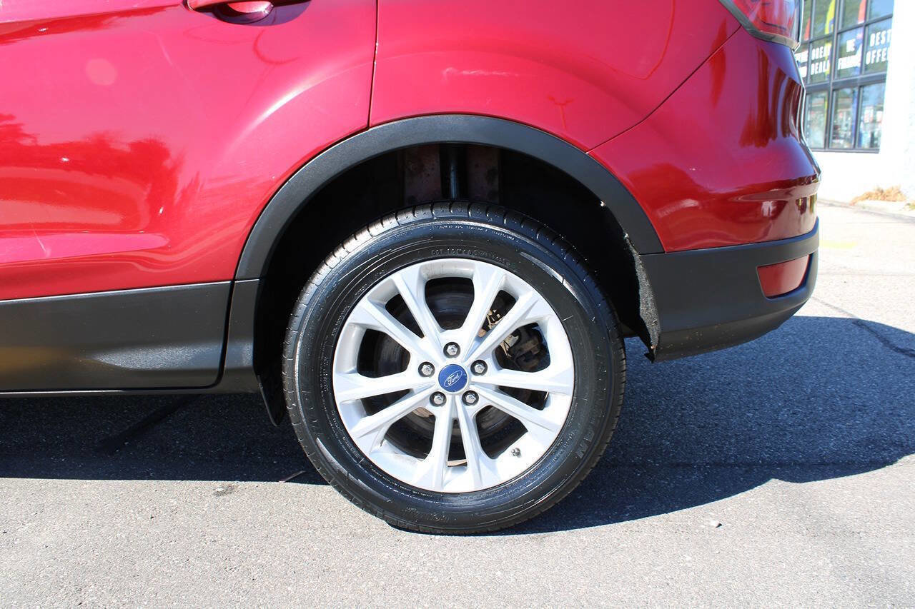 Used 2017 Ford Escape SE image 45