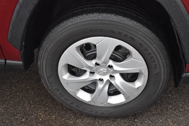 Used 2023 Toyota RAV4 LE FWD image 11