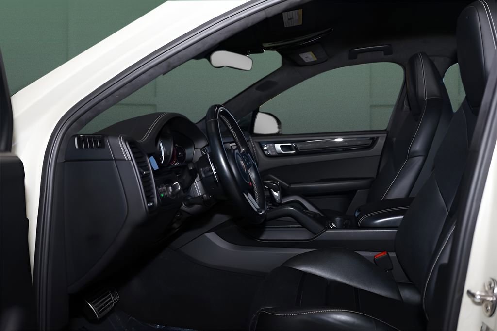 Used 2023 Porsche Cayenne Turbo GT image 11