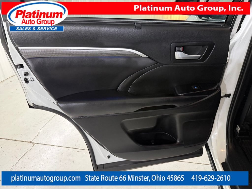 Used 2019 Toyota Highlander SE AWD/4WD image 47