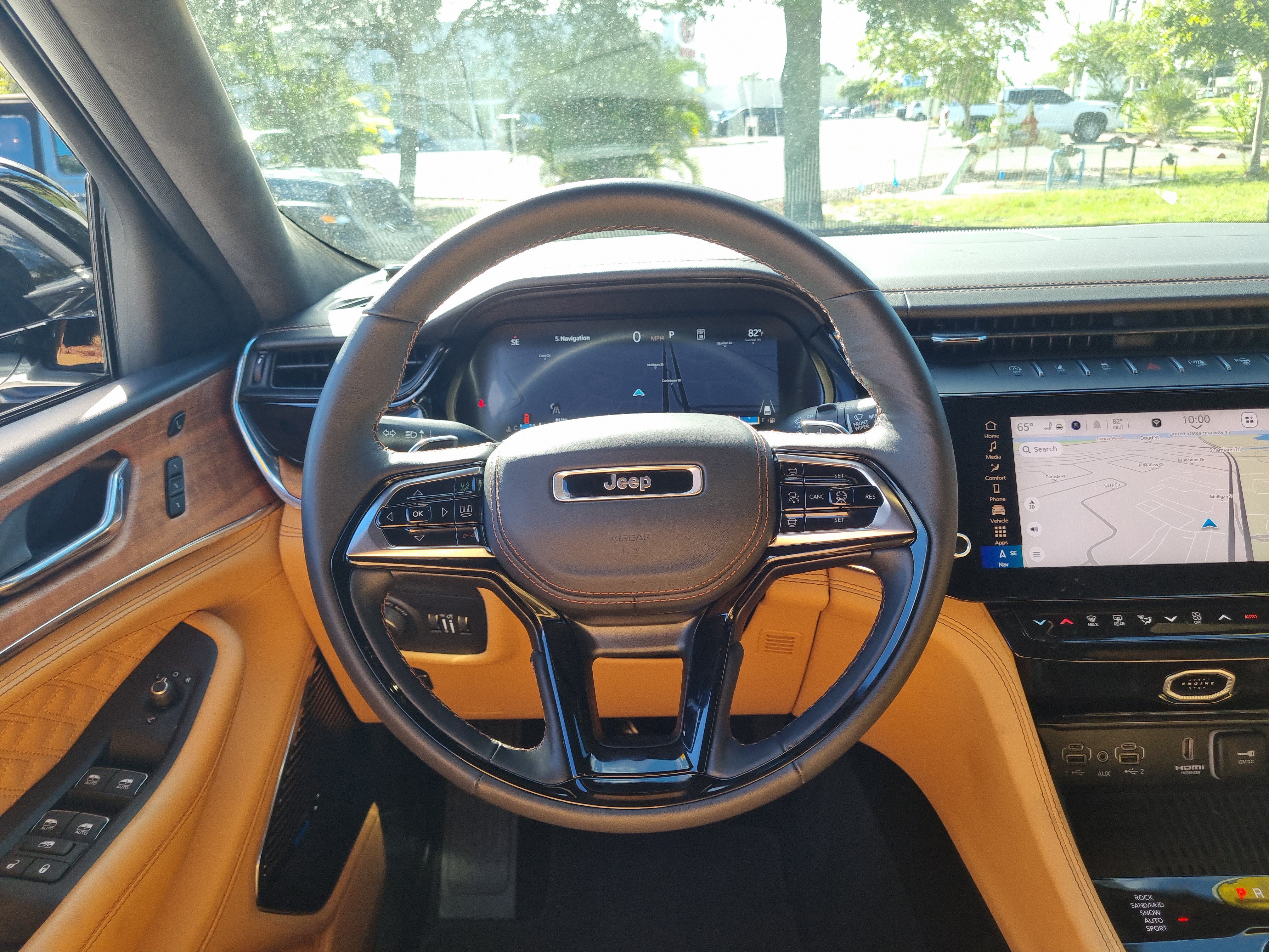 Used 2026 Jeep Grand Cherokee L Summit AWD/4WD image 18