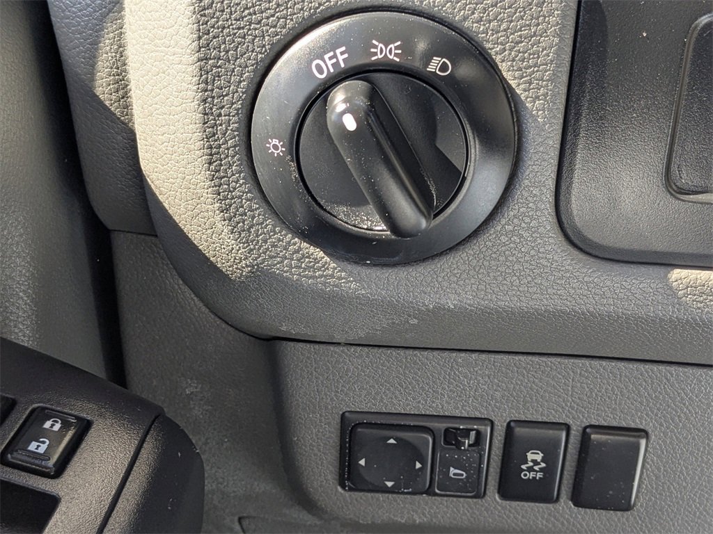 Used 2019 Nissan NV 2500 SV image 26